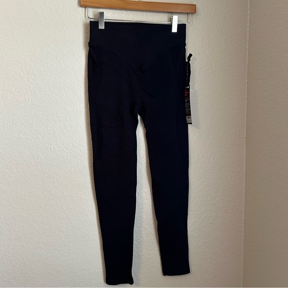 NWT, SHEFIT Seamless Mid Rise Leggings With Scrunch Butt in Black, Small/Medium - Picture 1 of 10